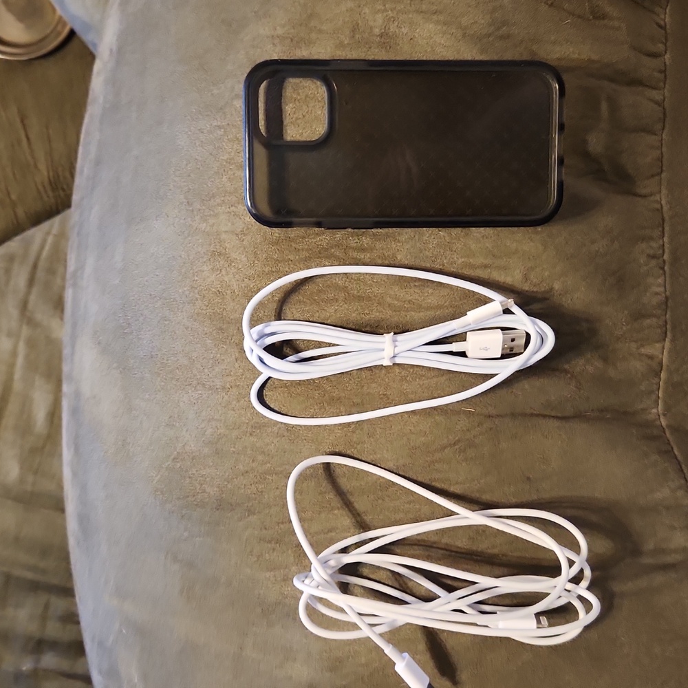 IPhone 12 - two chargers & case